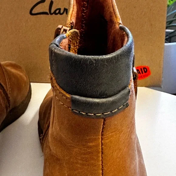 Clarks | Women’s Tan Leather Chukka Boots with Side Zip - Picture 8 of 10